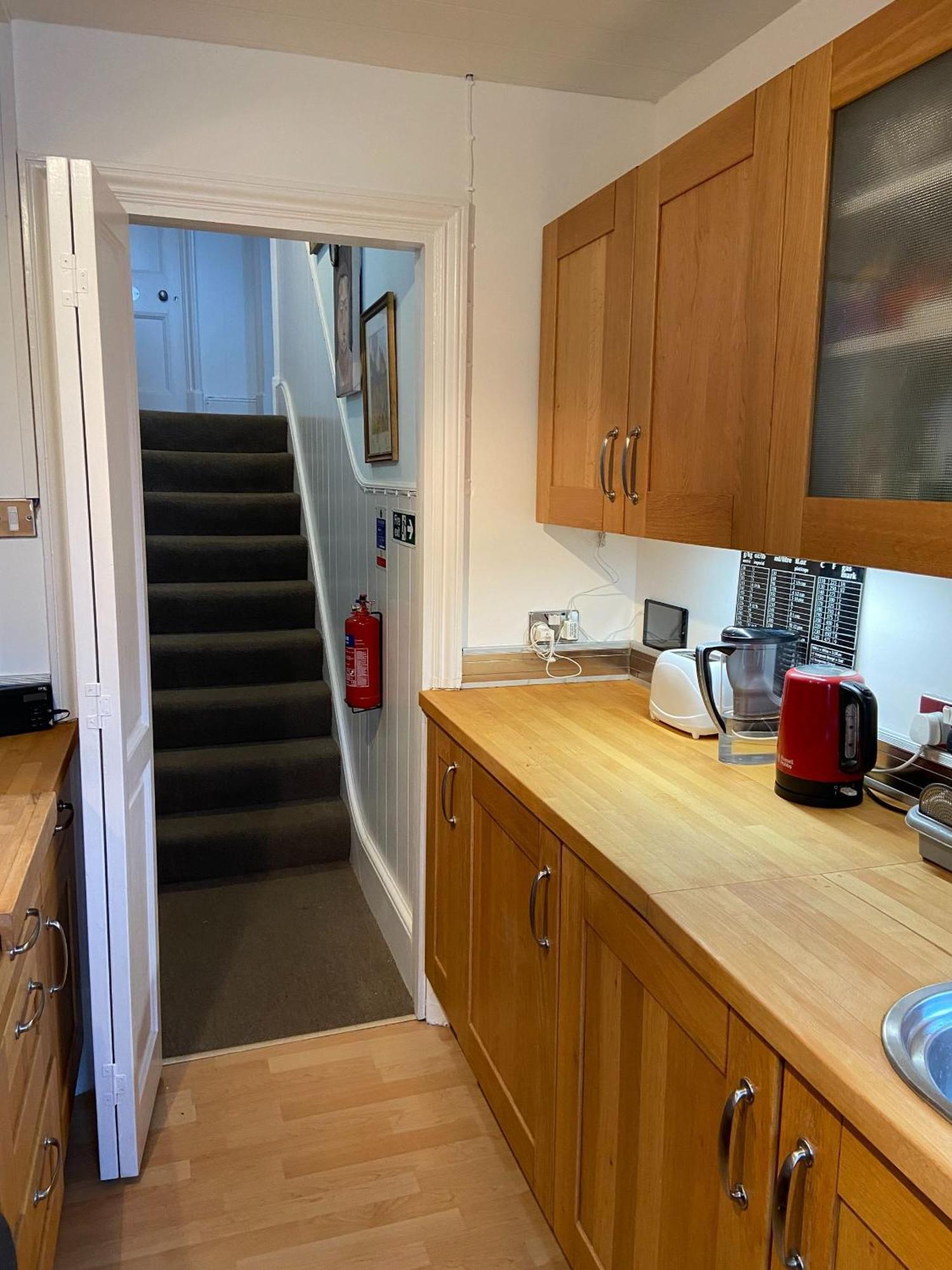 Deluxe Three Bed Bnb In Henley-On-Thames Near Station River & Town Centre Exterior foto